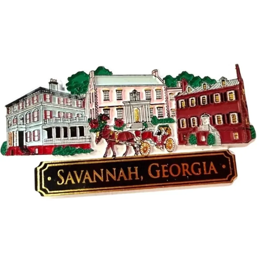 Savannah Georgia 3D Molded Rubber Magnet Historic Streetscape Carriage 3‑3/4